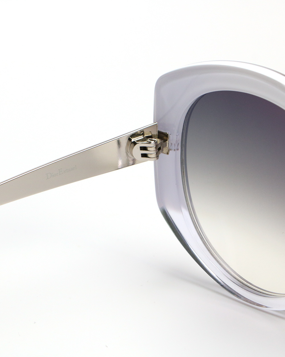 Dior Logo Sunglasses In Gray