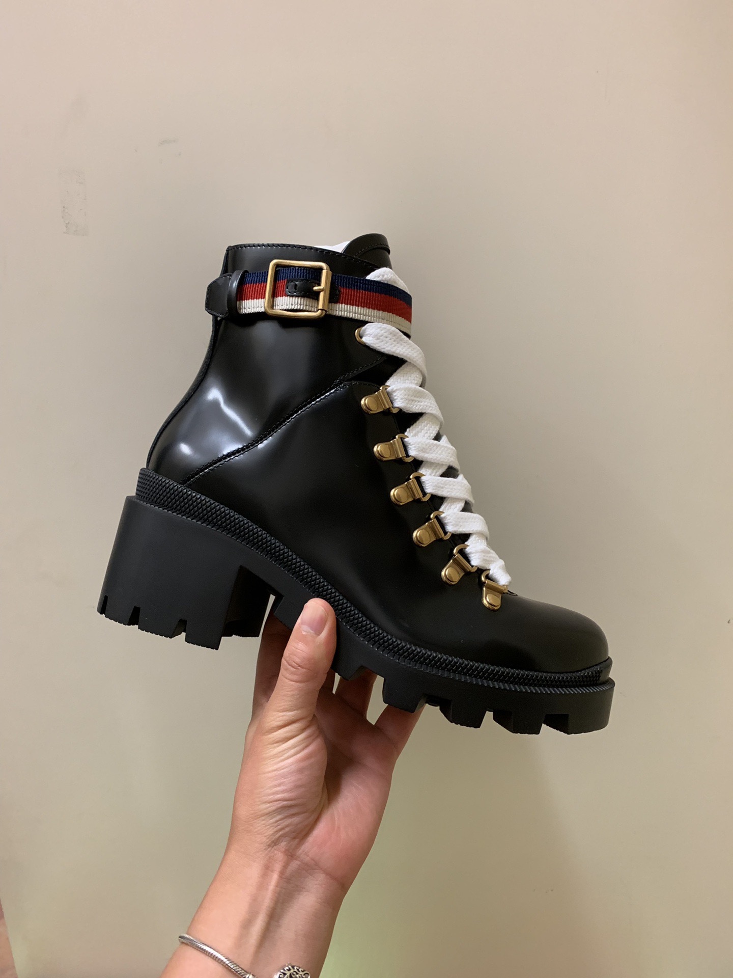 Gucci Grosgrain-trimmed Leather Ankle Boots In Black