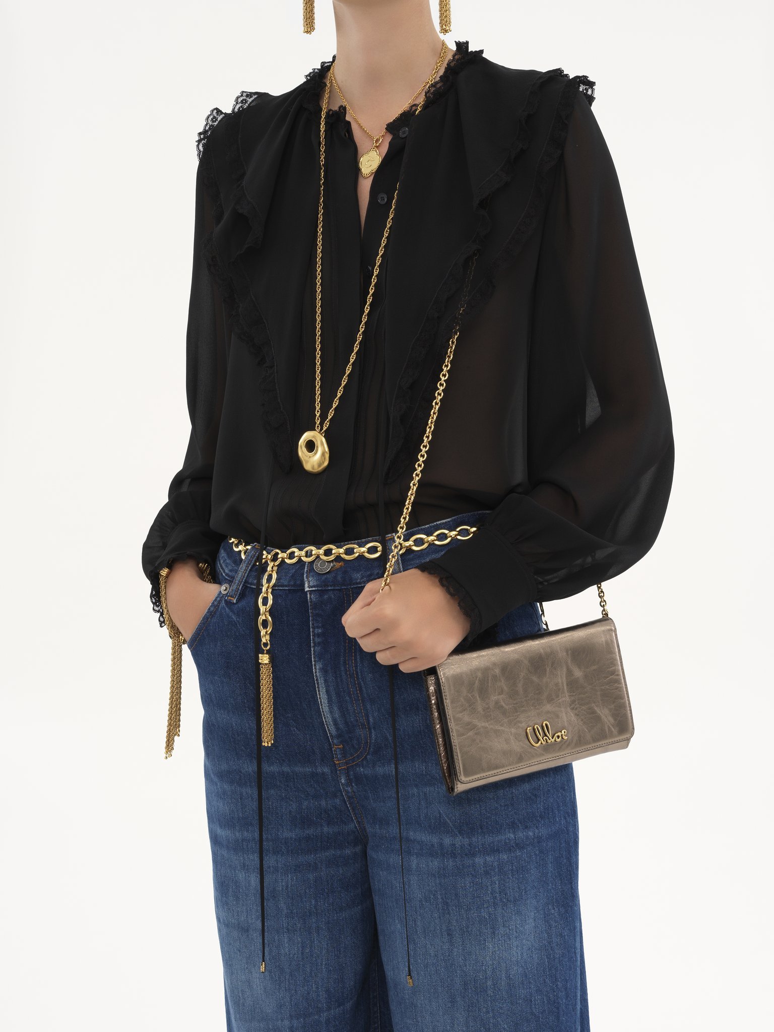 Chloé Iconic Chain Shoulder Bag In Nude