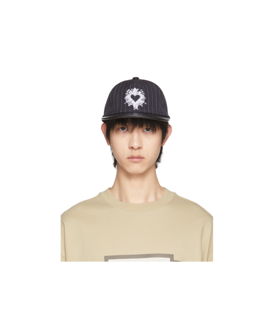 We11 Done Navy Heart Embroidery Stripe Cap In Nude