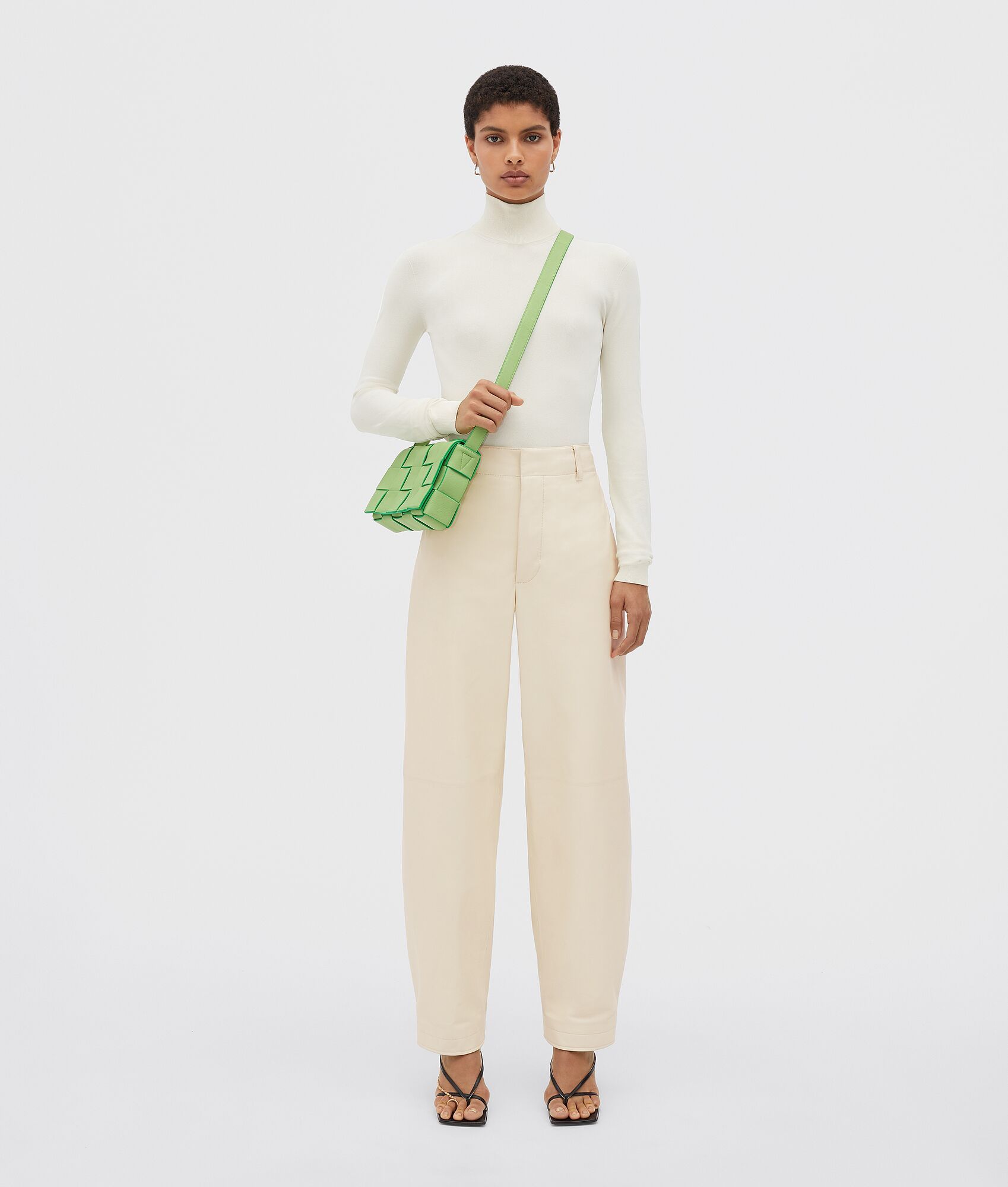 Bottega Veneta Cross-body Woven Design Shoulder Bag In Green