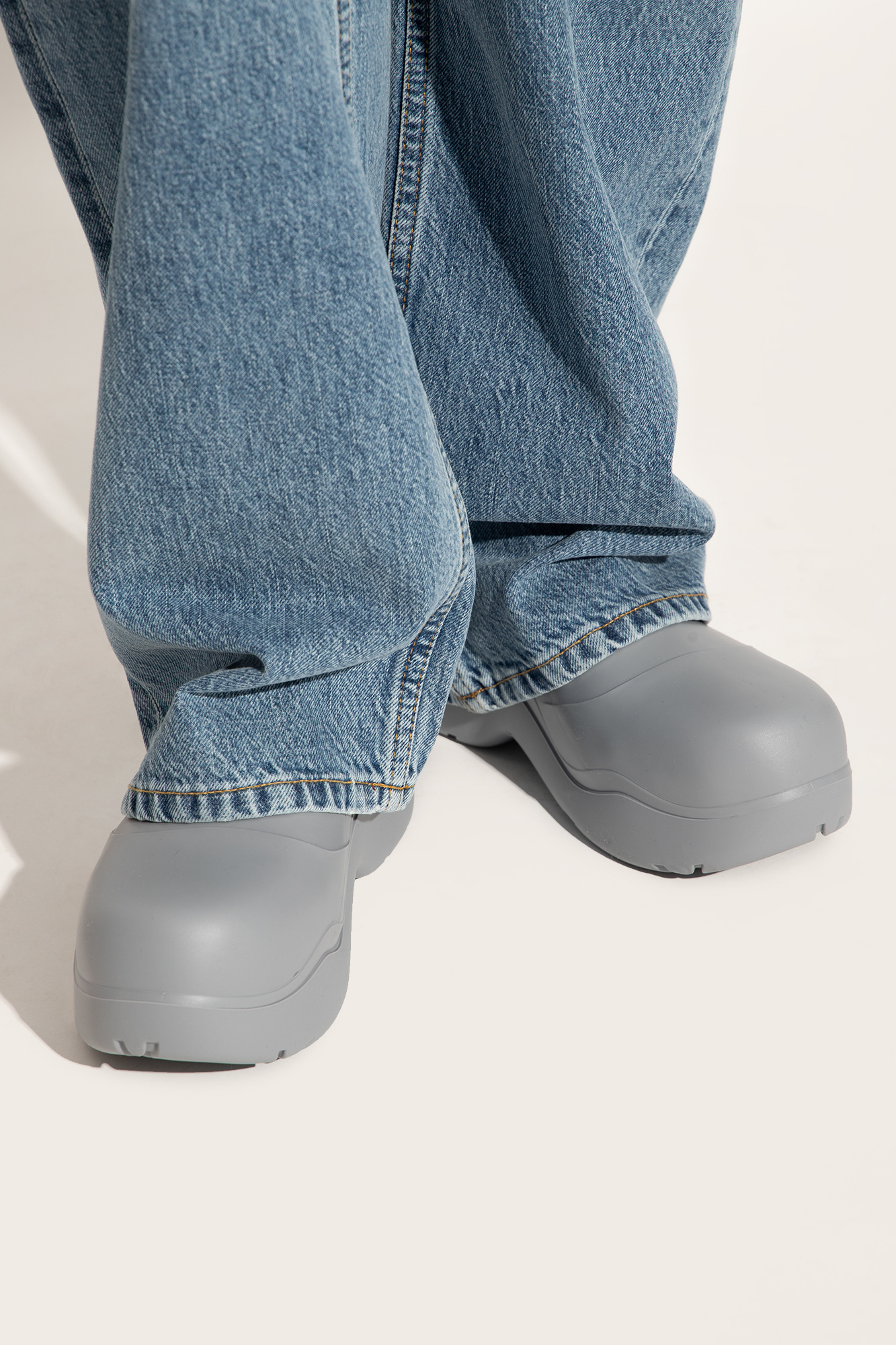 Bottega Veneta Women Puddle Boots In Gray