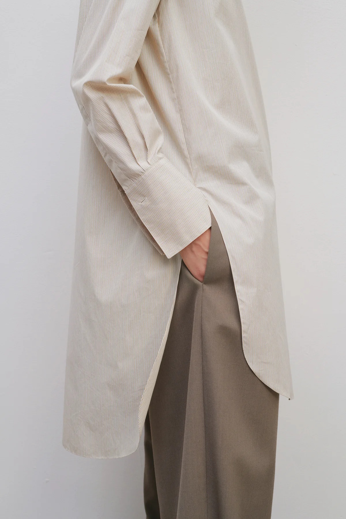 The Row Astrea Long Shirt In Brown