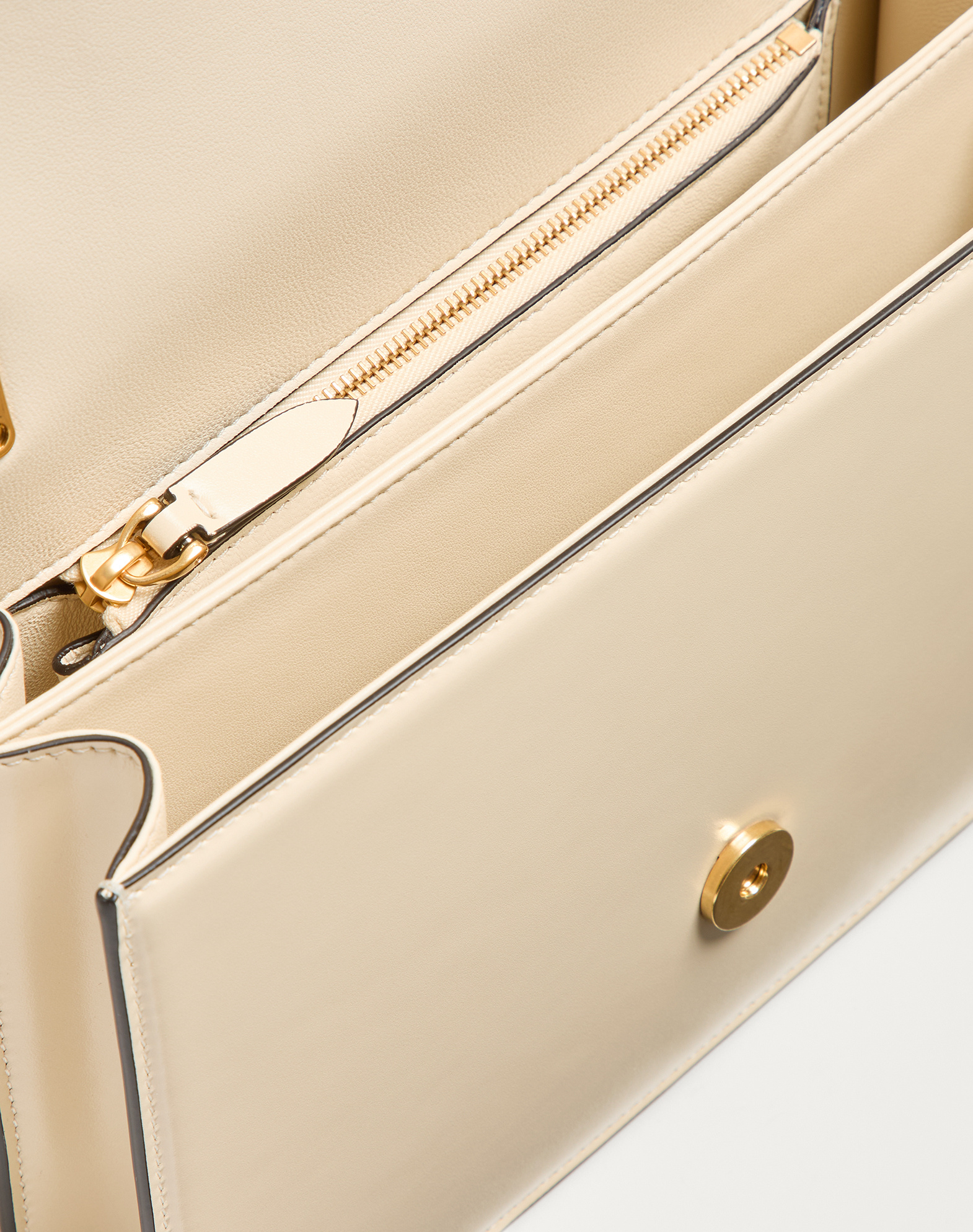 Valentino Garavani Garavani Vain Small Shoulder Bag In Shiny Calfskin Woman Ivory Uni In Nude