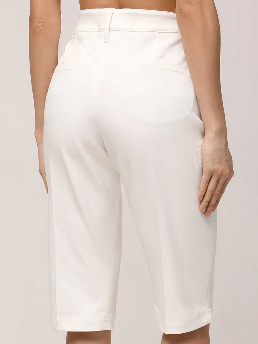 Brunello Cucinelli Belt Loop Shorts In White
