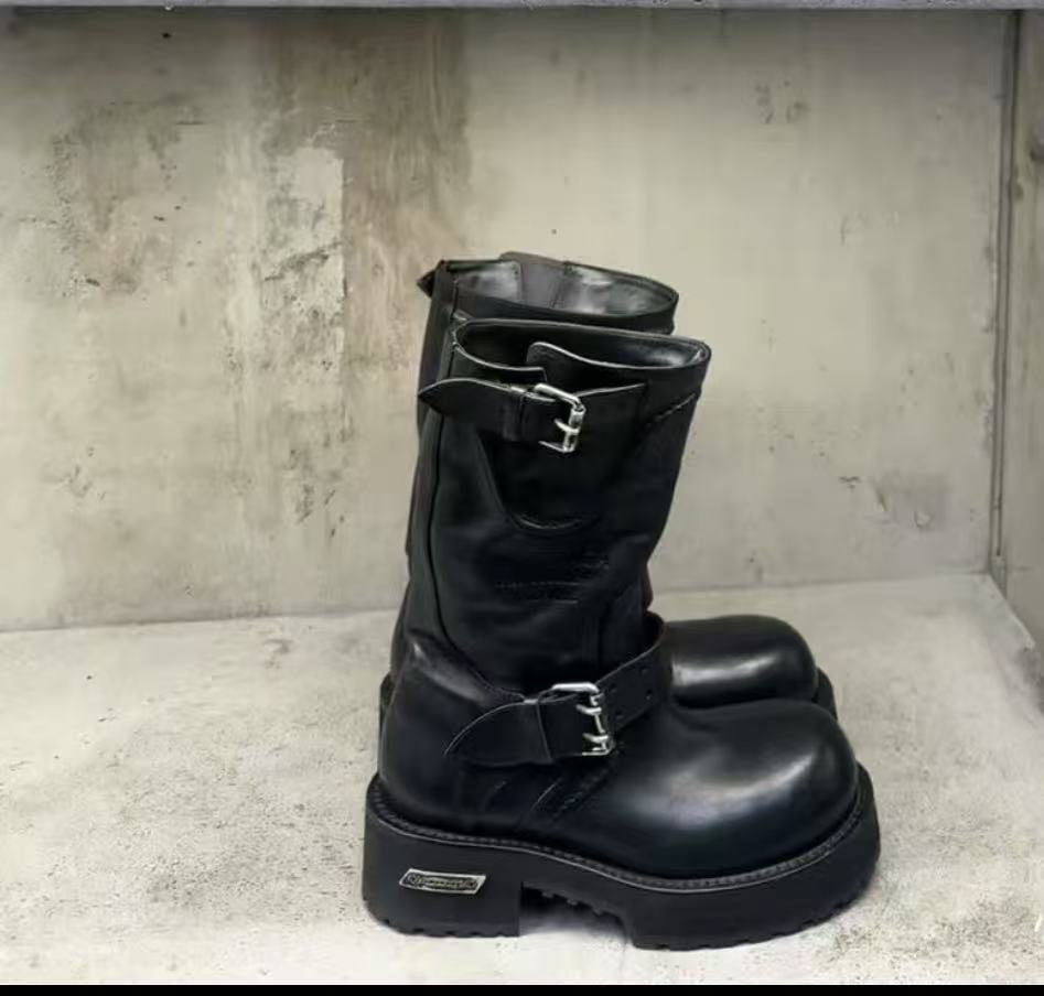 Balenciaga Men's Venom Boot In Black