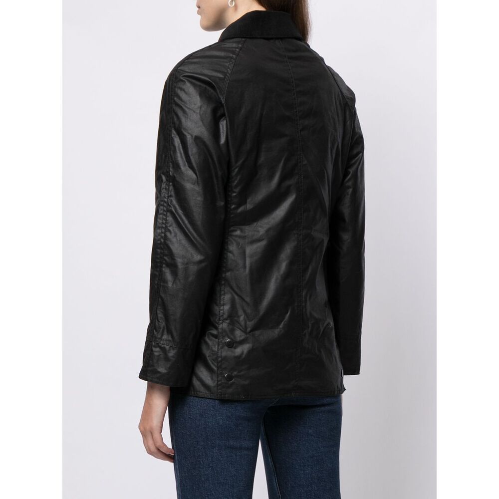 Barbour Classic Beadnell Waxed Jacket In Black