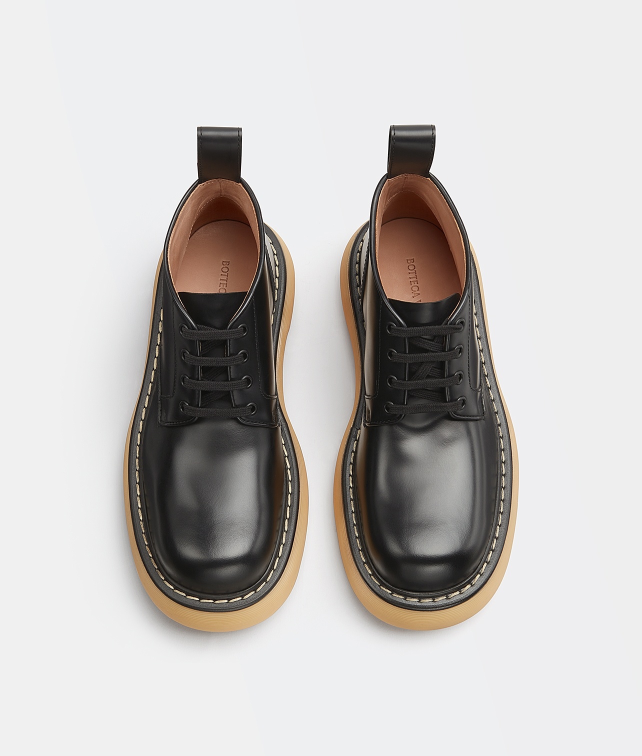 Bottega Veneta Leather Boot In Black