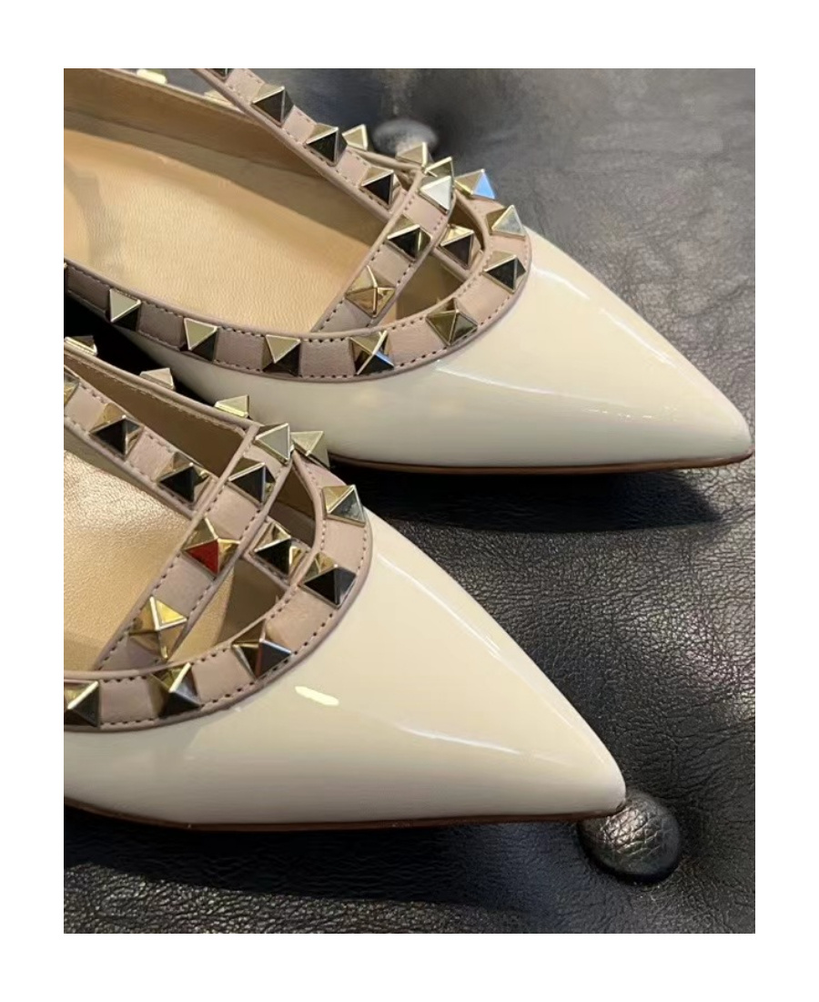 Valentino Garavani Rockstud Pointed Toe Ballerina Shoes In Neutral