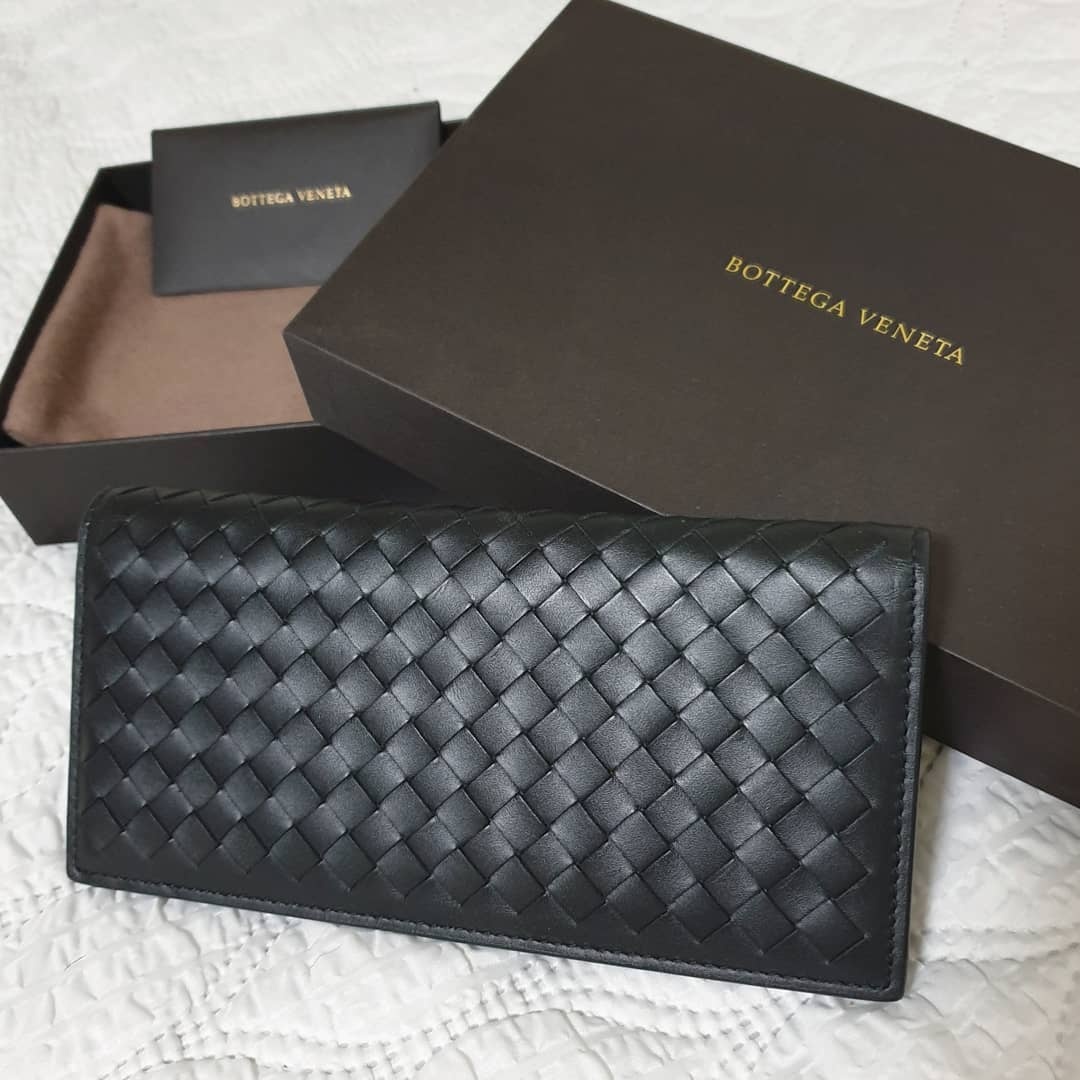 Bottega Veneta Nero Intrecciato Continental Wallet In Black