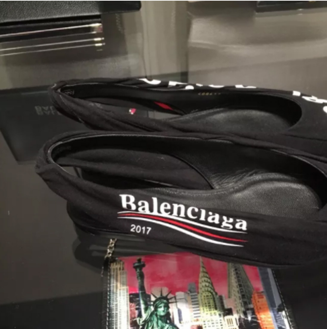 Balenciaga Knife Pointed Ballet Shoes In Black