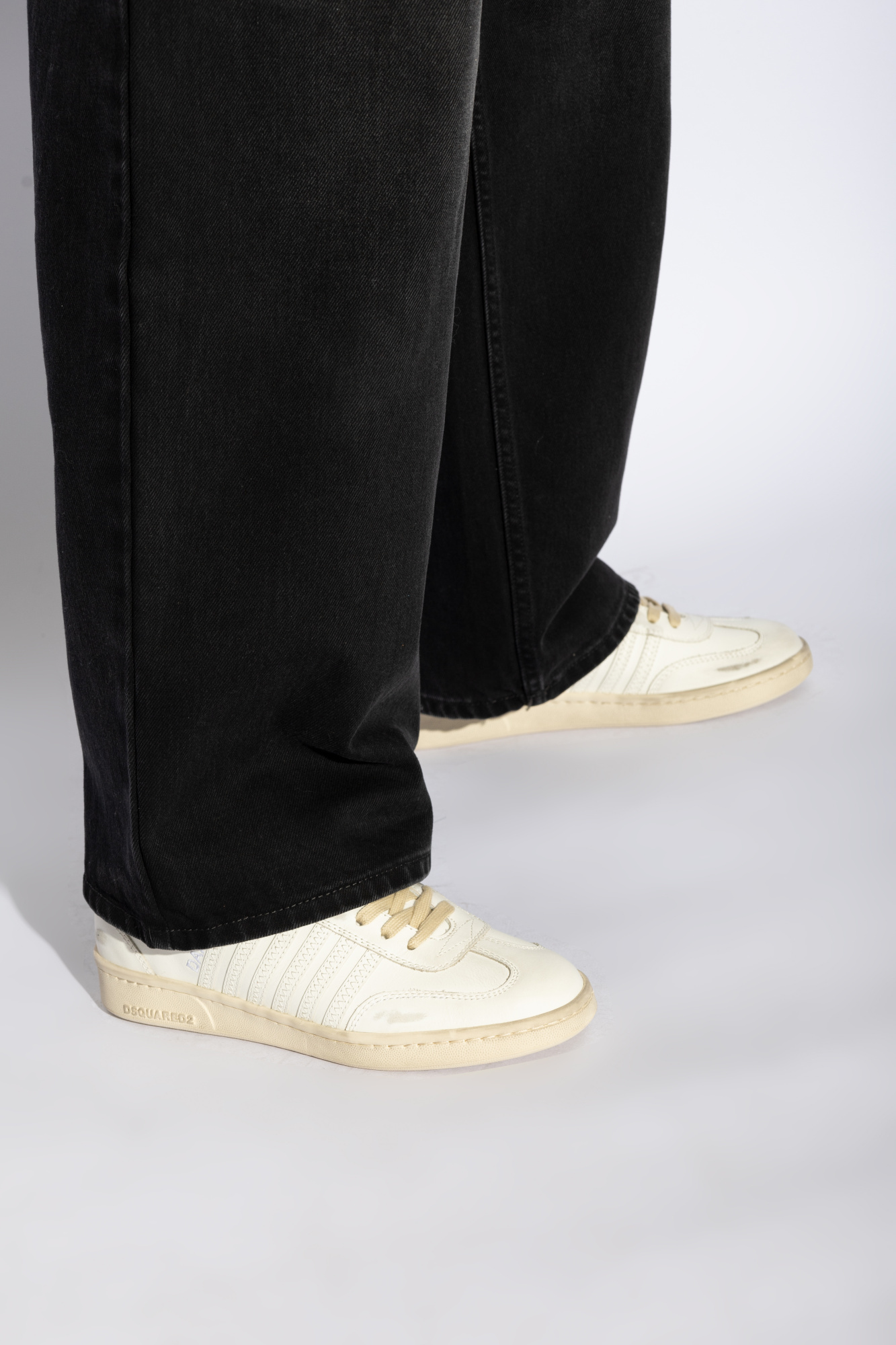 Dsquared2 Lace-up Low-cut Casual Shoes In White