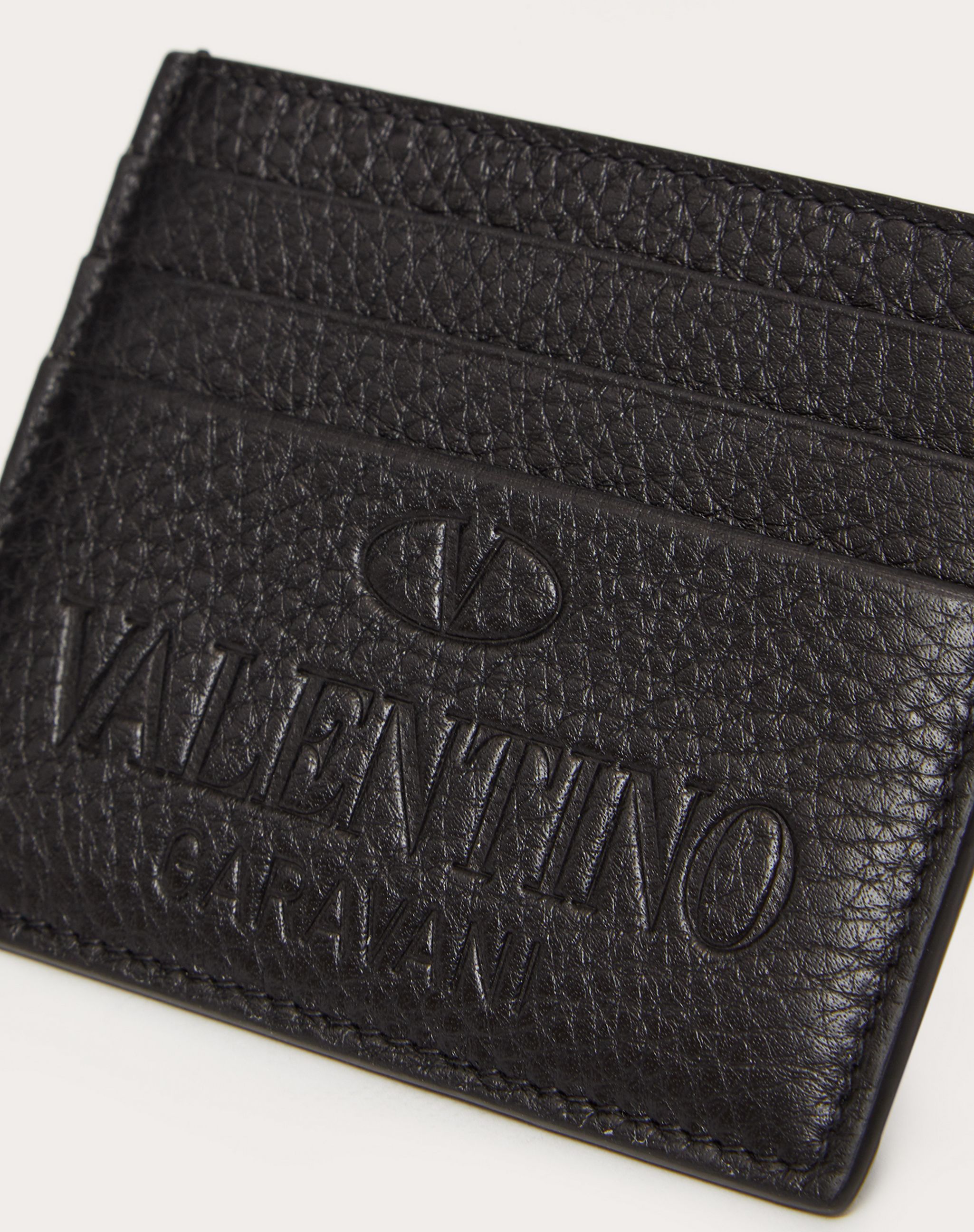 Valentino Logo Debossed Cardholder In Black
