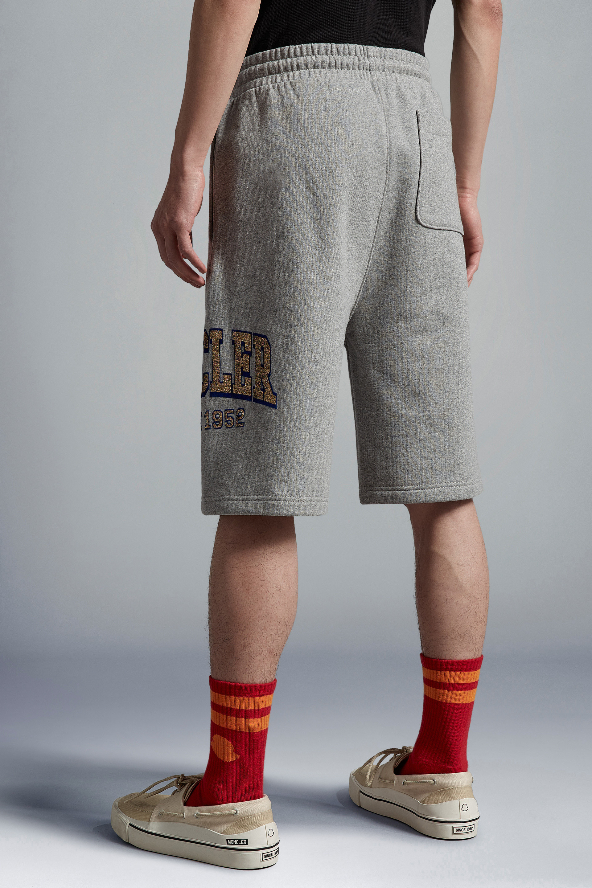 Moncler Logo-print Shorts In Gray
