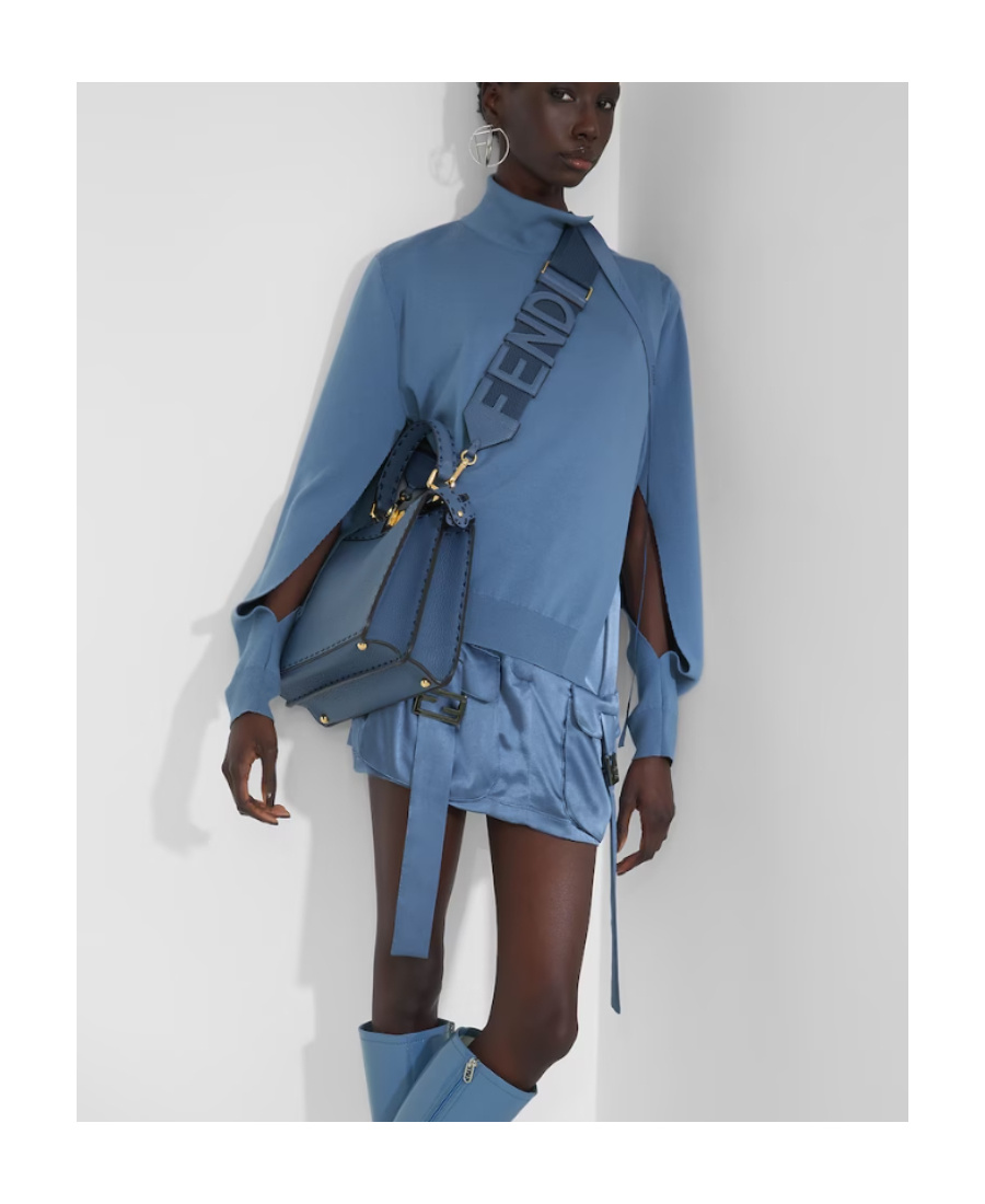 Fendi Logo Shoulder Strap In Blue