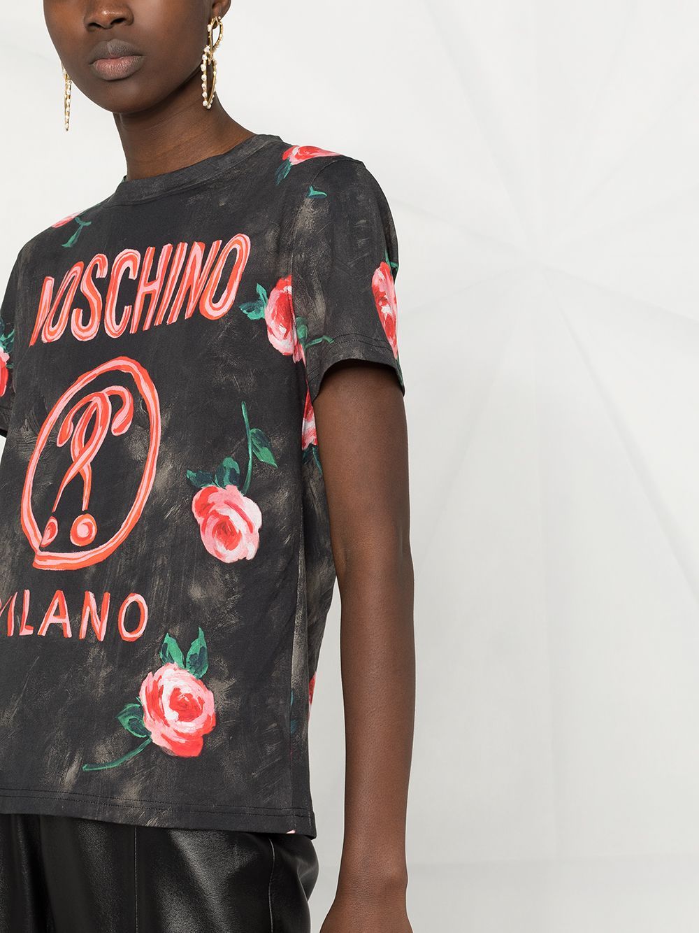 Moschino Floral Print T-shirt In Black