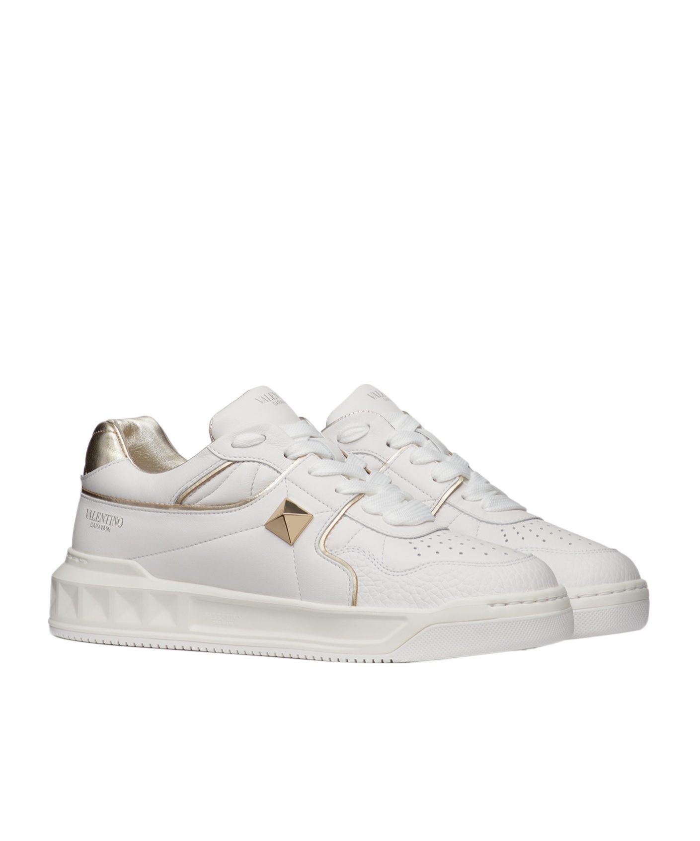 VALENTINO GARAVANI ONE STUD LOW-TOP CALFSKIN SNEAKER