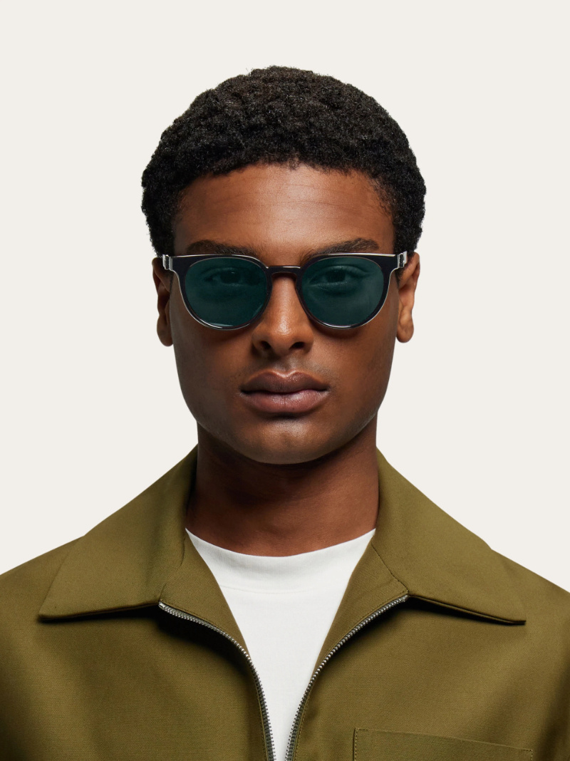 Ferragamo 53mm Round Sunglasses In Black