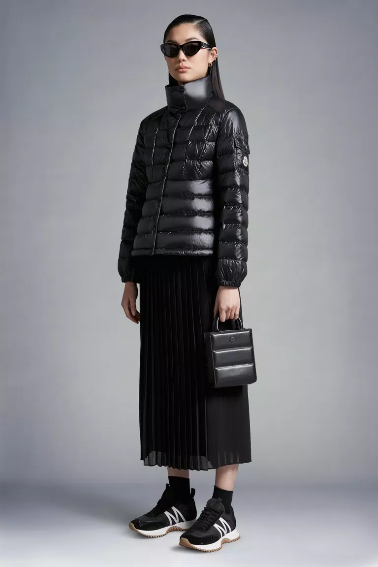Moncler Aminia Short Down Jacket In Black