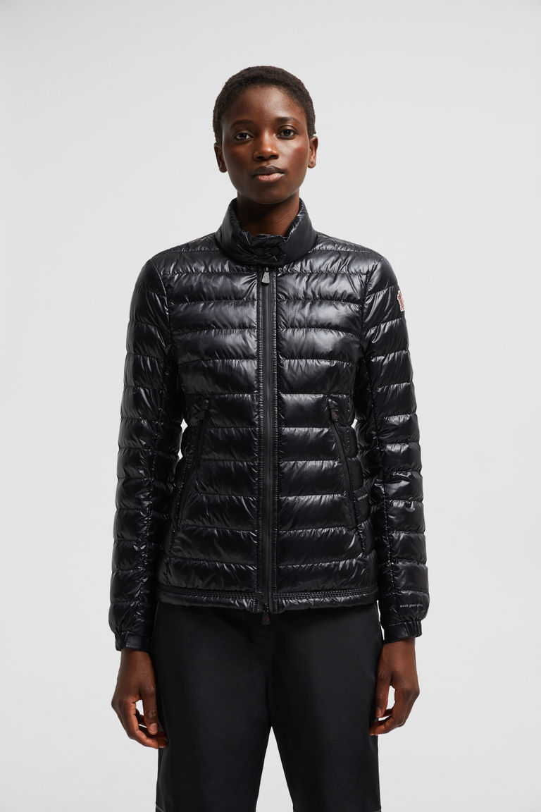 Moncler Logo-patch Padded-design Jacket In Black