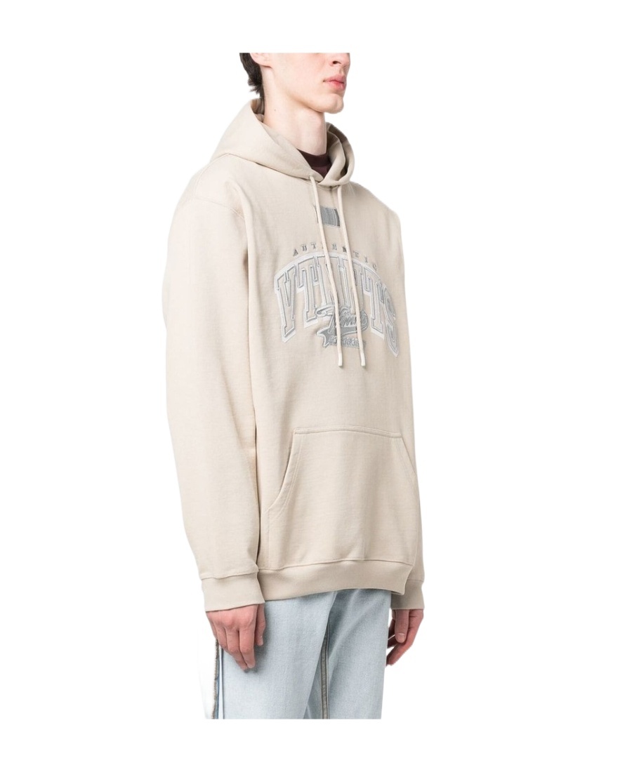 VTMNTS LOGO-EMBROIDERED HOODIE