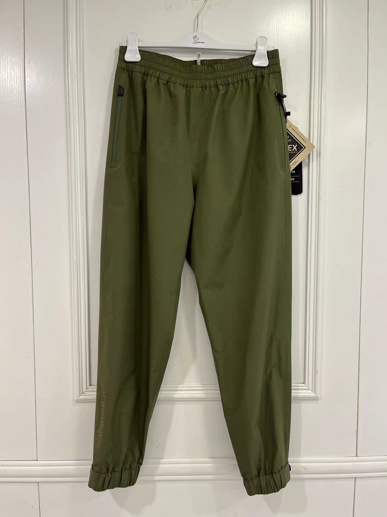 MONCLER GORE-TEX SWEATPANTS 