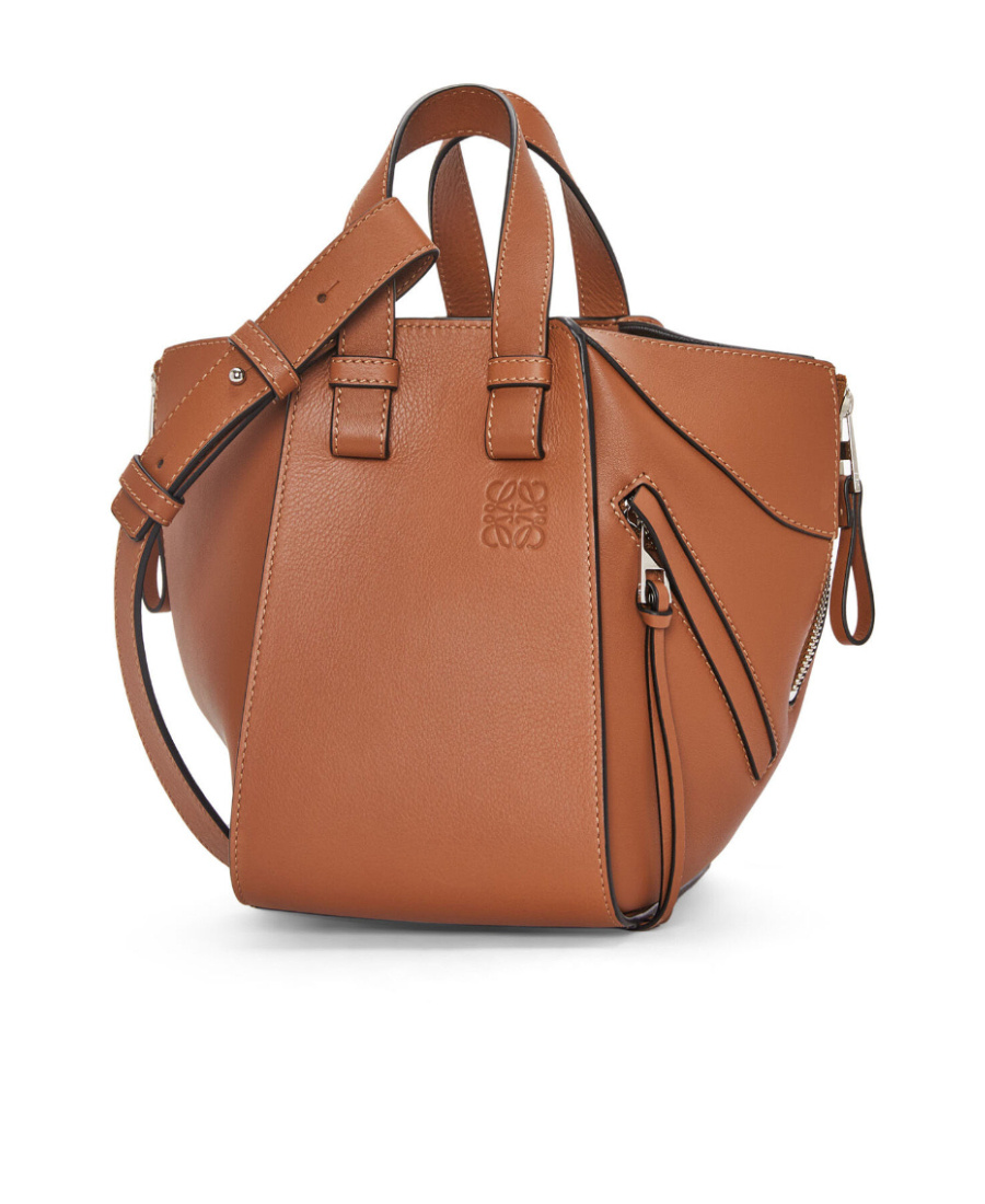 Shop Loewe Hammock Compact Bag In Classic Calfskin In Pink