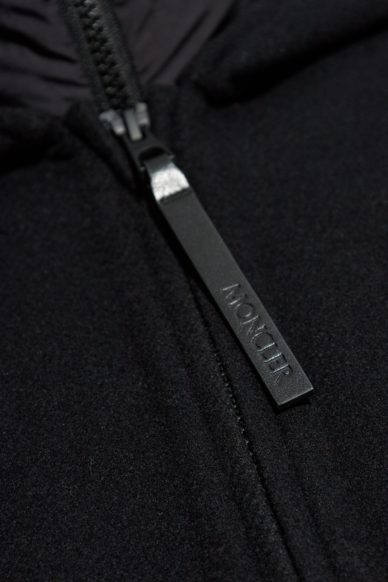 Moncler Long-sleeved Casual Jacket In Black