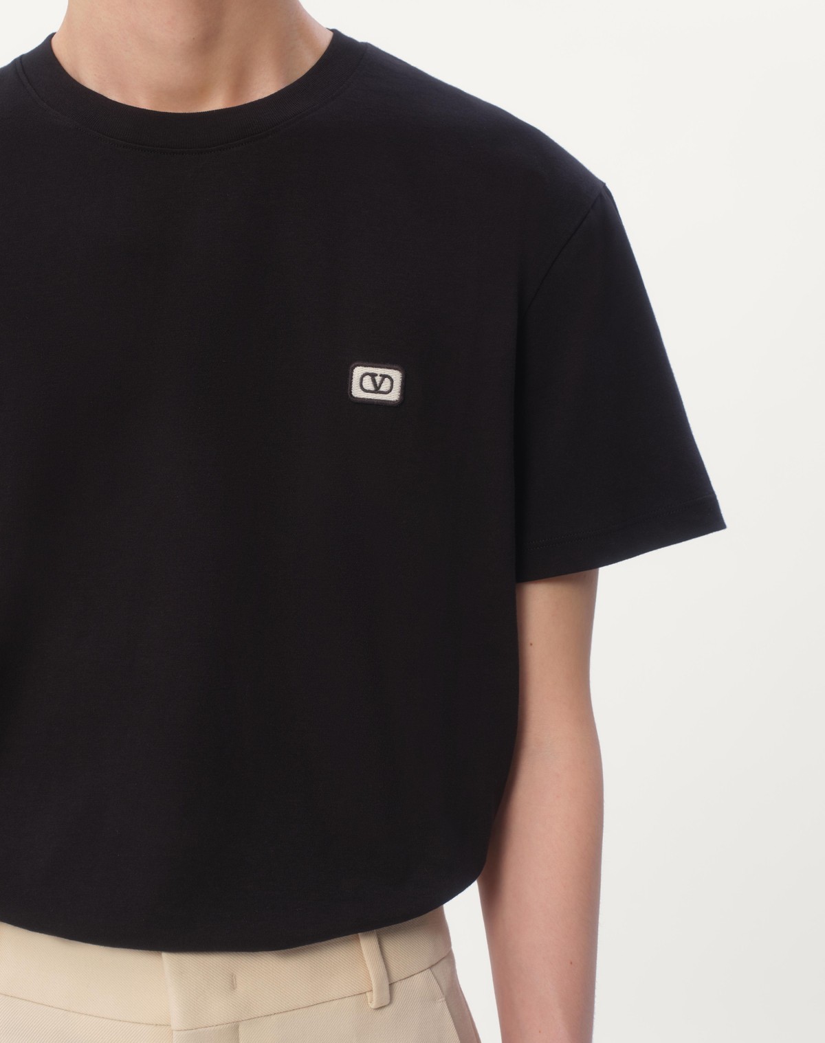 Valentino T-shirt With Signature Vlogo In Black