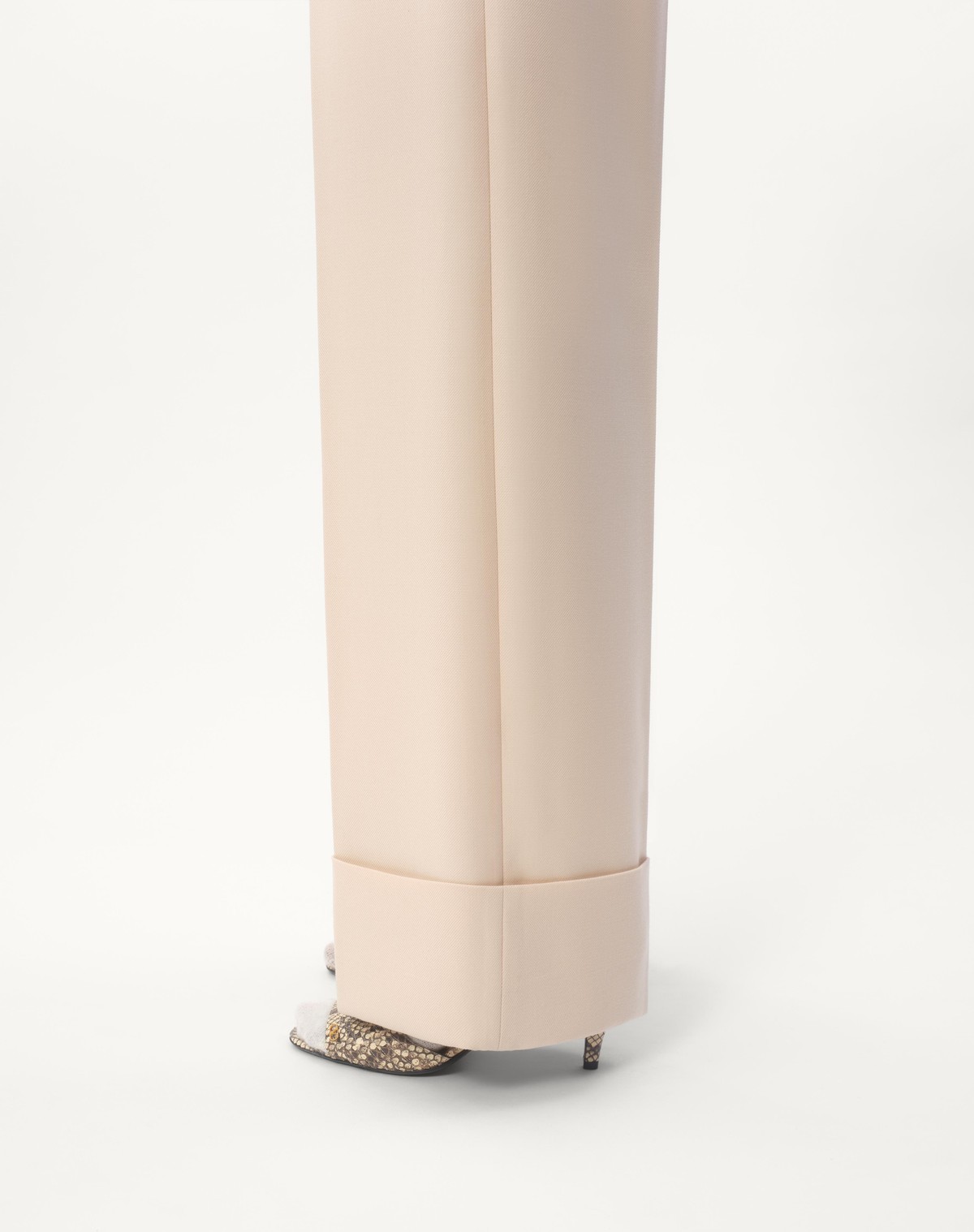 Valentino Hose Aus Diagonal Dry Wool Frau Elfenbein 50 In Nude
