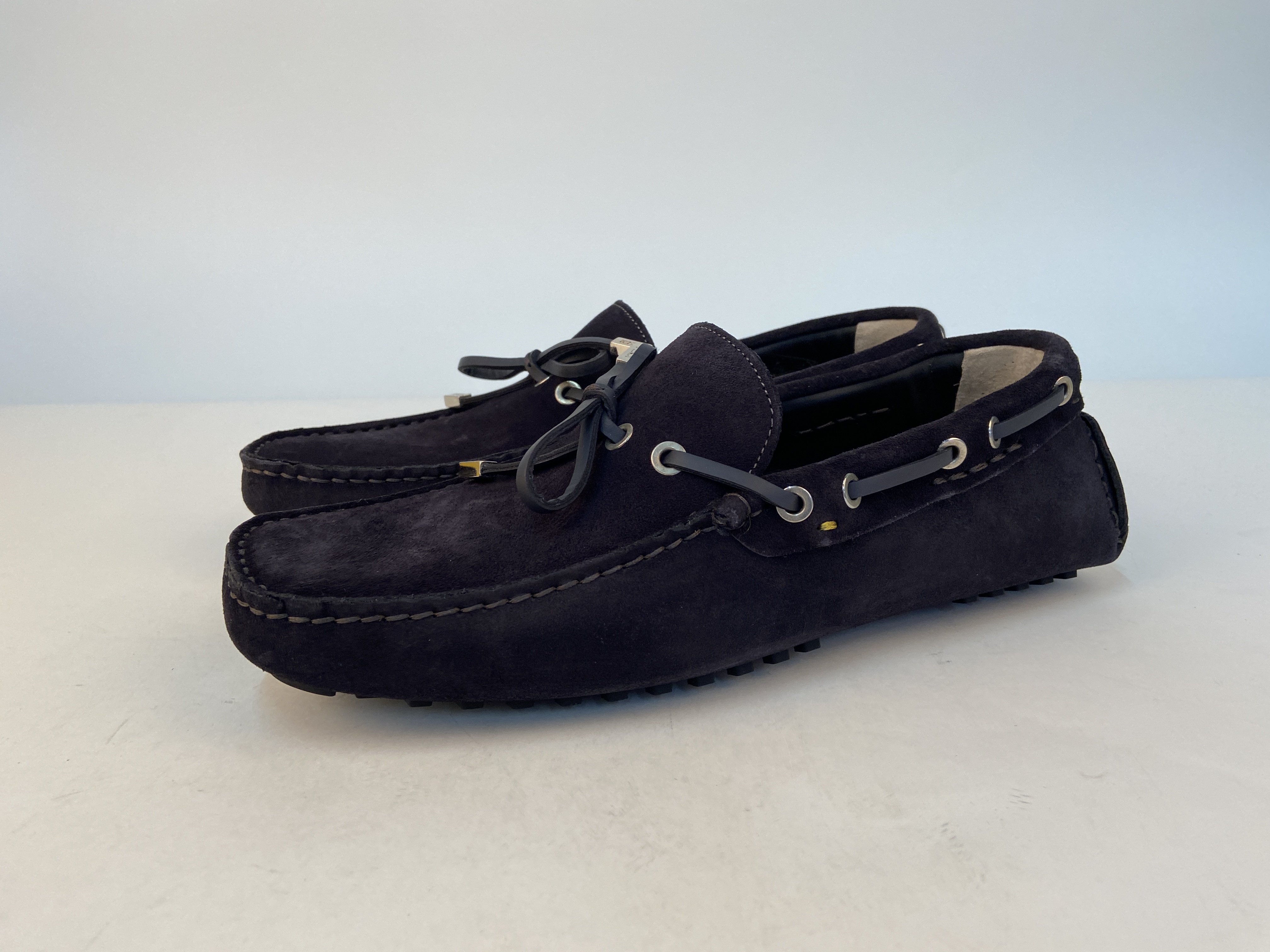 Fendi Flat-soled Casual Shoes In Black