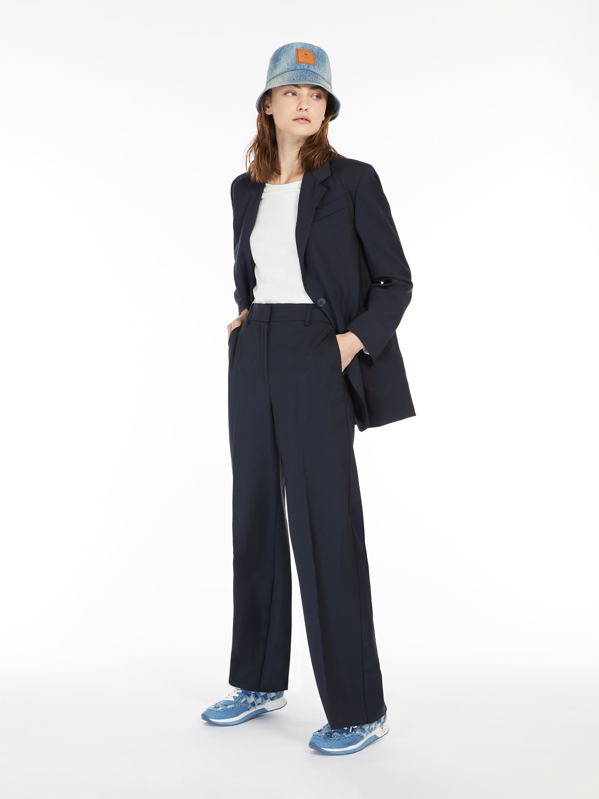 Weekend Max Mara Single-breasted Wool Suit Jacket In Black