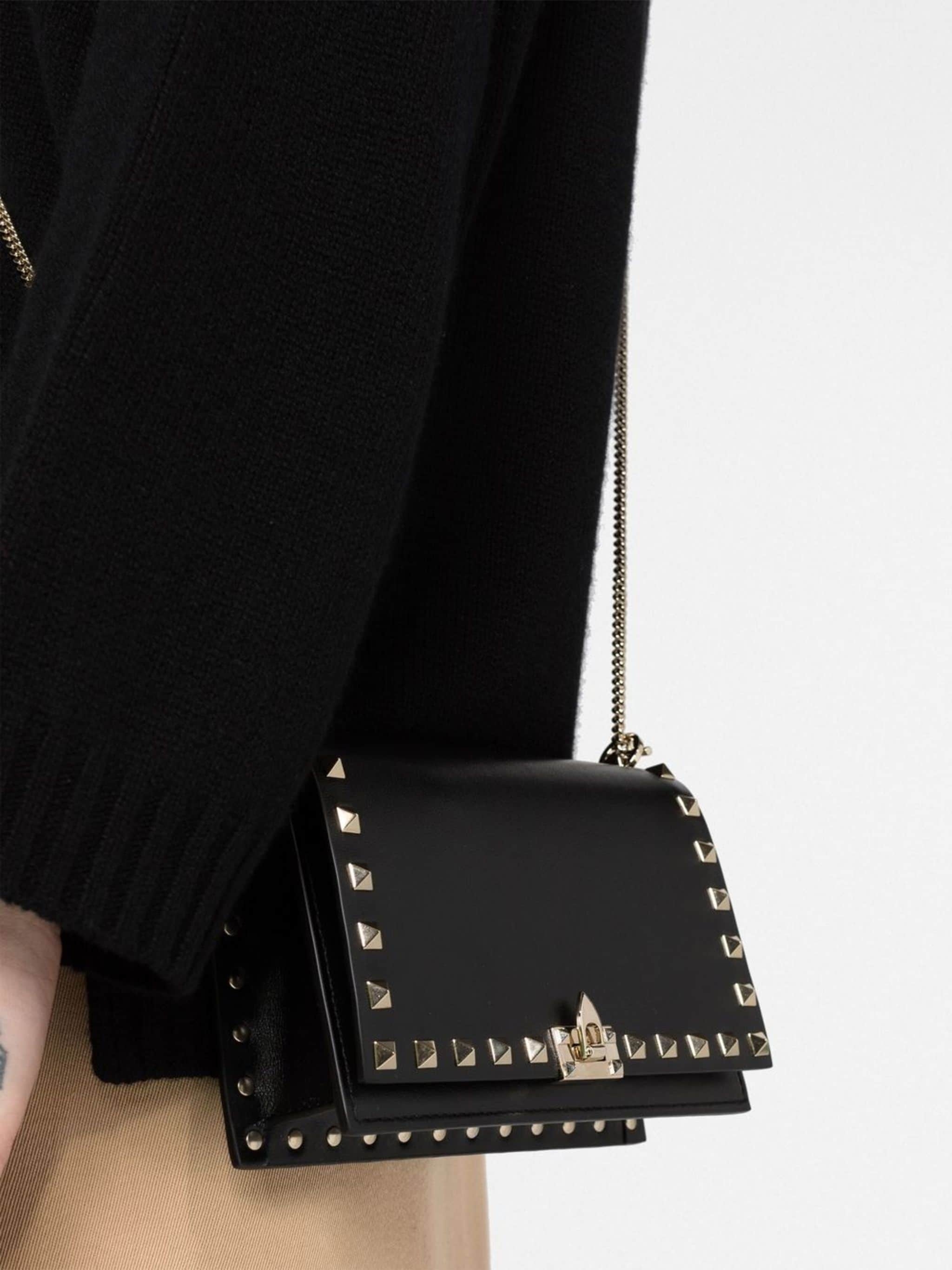 Valentino Rockstud Wallet-on-chain In Black