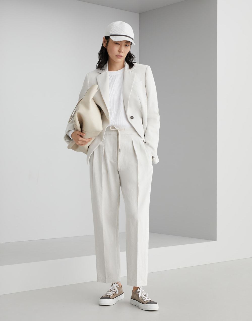 Brunello Cucinelli Relaxed-fit Trousers With High Waist And Drawstring Closure In White