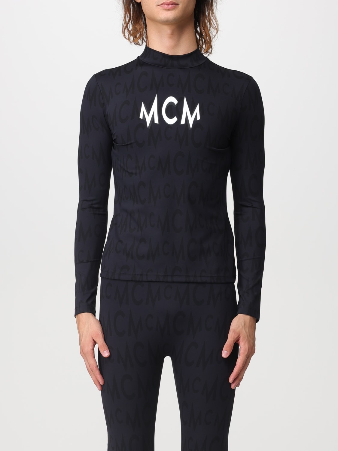 Mcm Logo Printed Long Sleeved T-shirt In Black