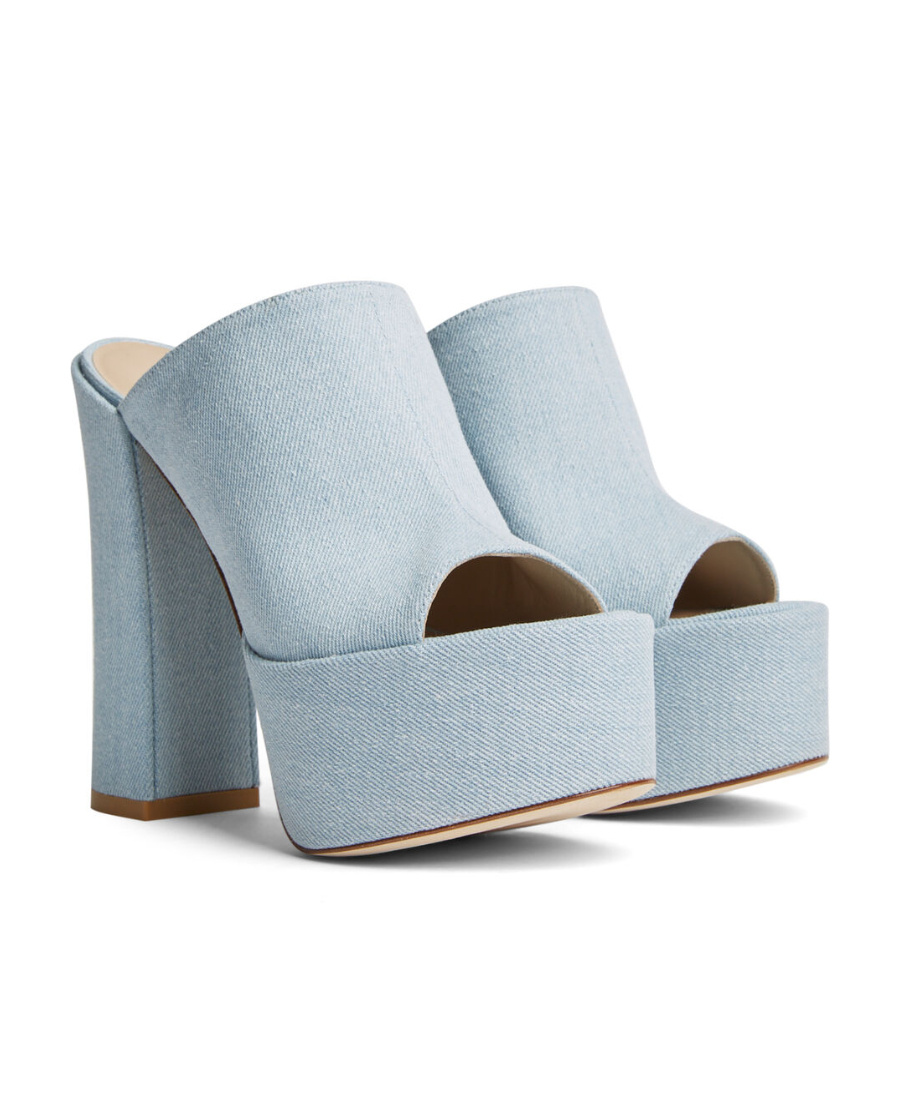 Stuart Weitzman Open Toe Cover Wearing High Heeled Sandals In Blue