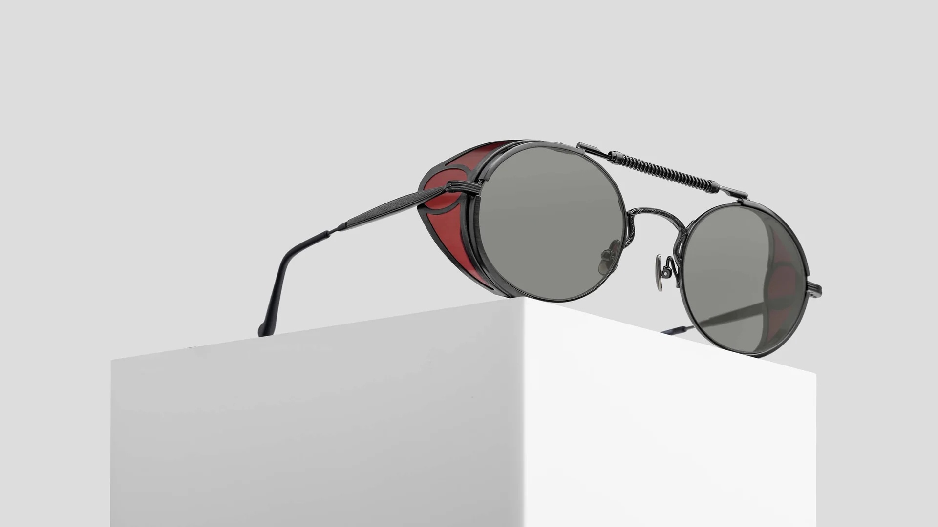 Matsuda Round-frame Sunglasses