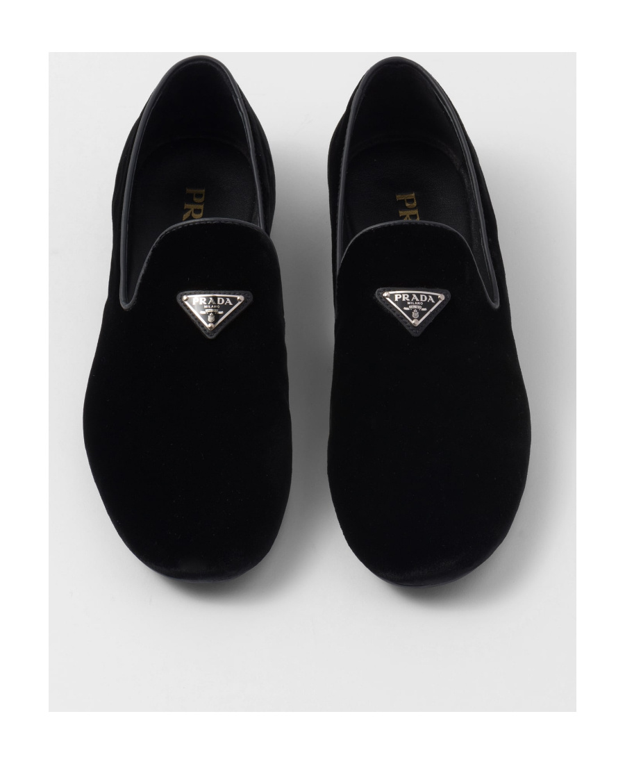 Prada Versatile Round Toe Suede Loafers In Black