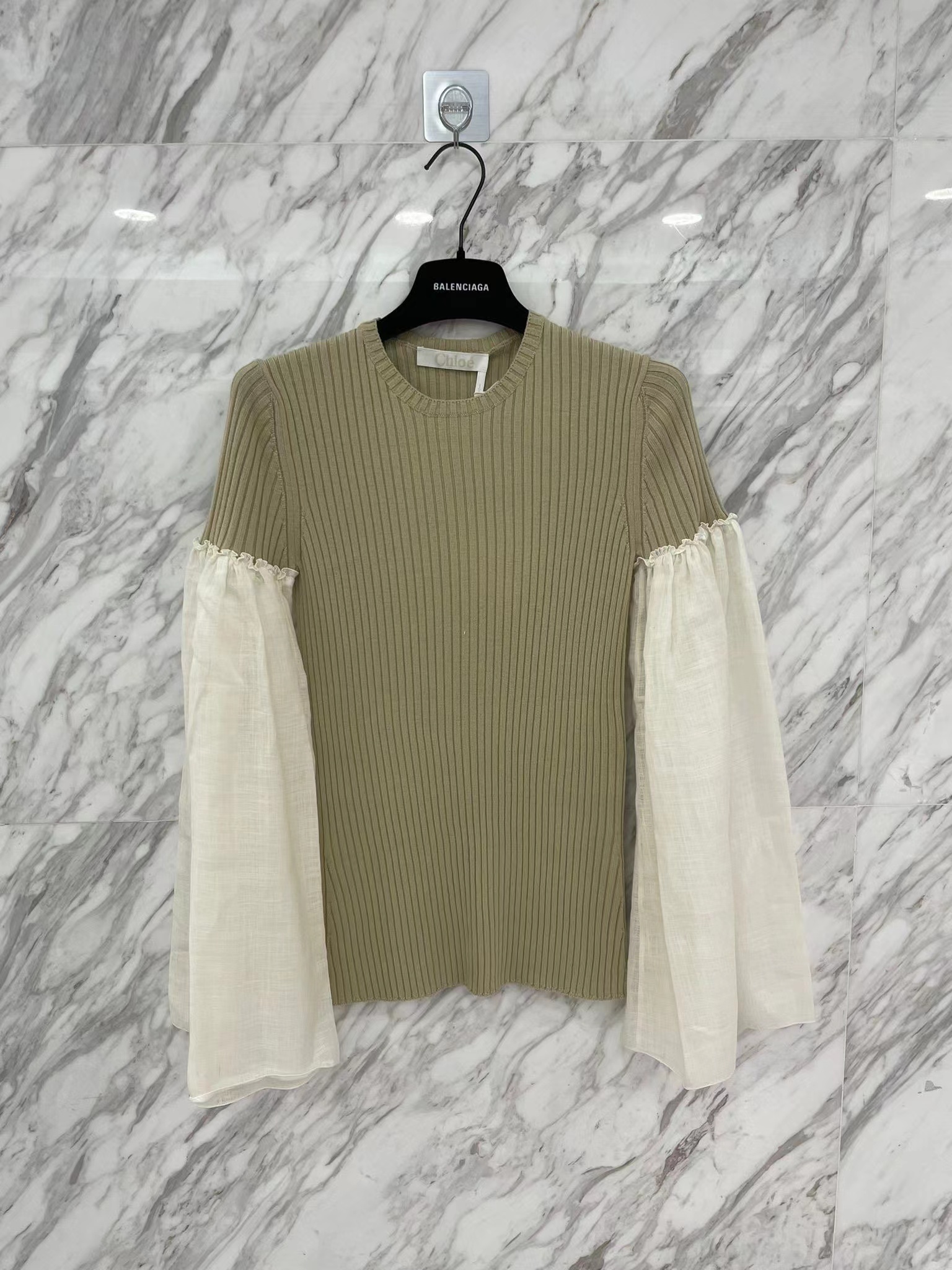 Chloé Contrasting-sleeve Knitted Top In Nude
