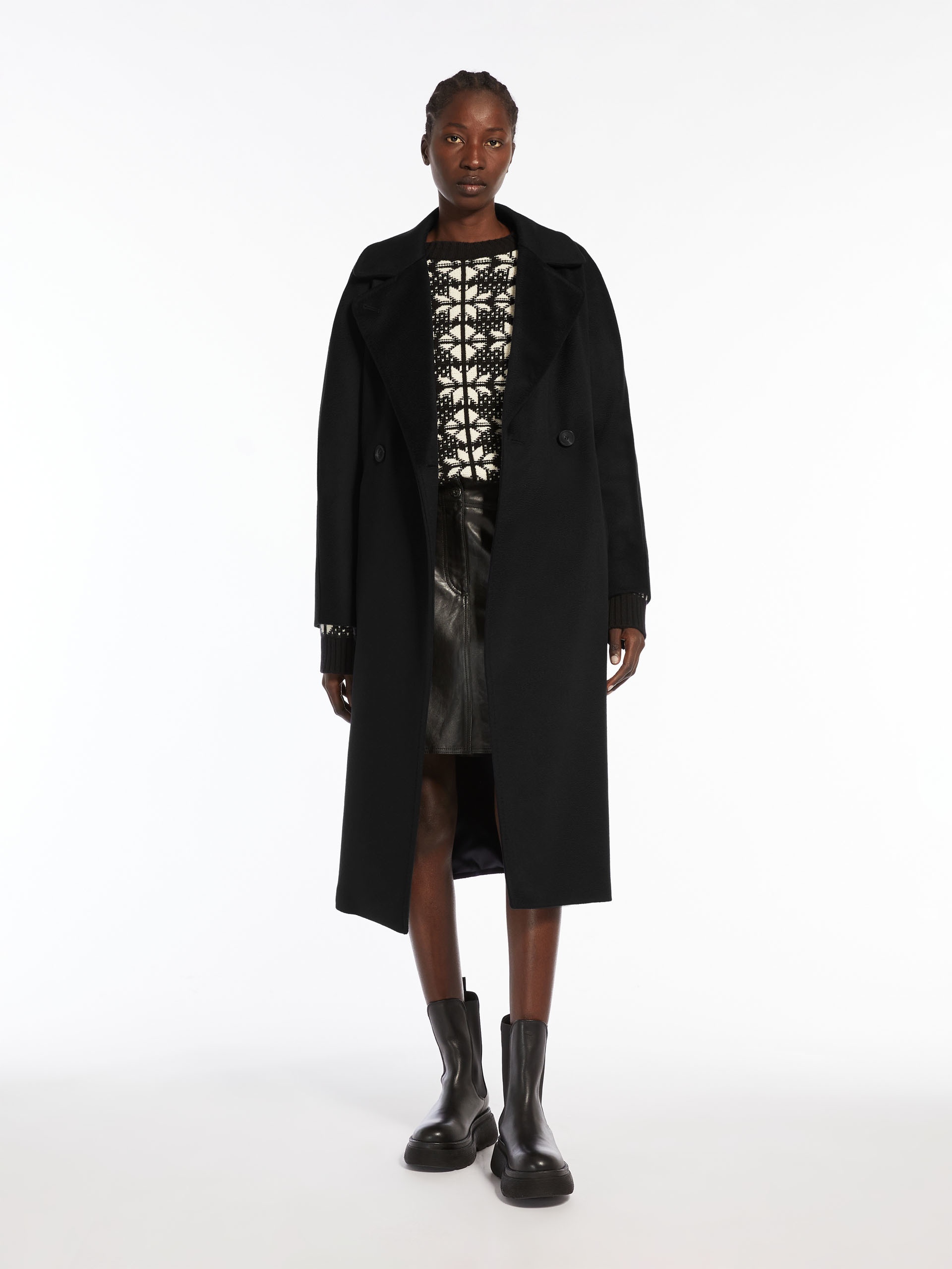 Weekend Max Mara Resina Double-breasted Coat In Black