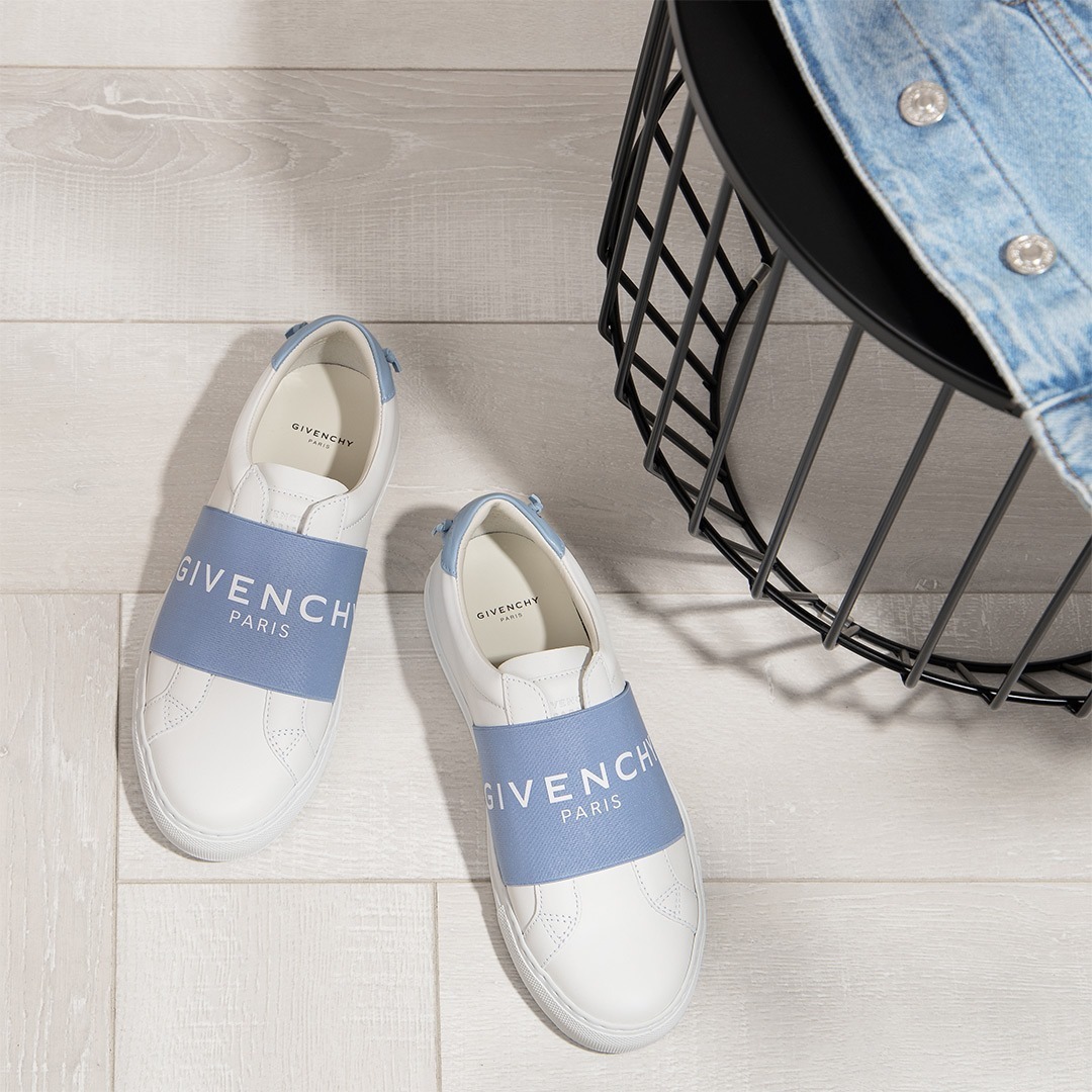 Givenchy Logo Strap Low-top Sneakers In White