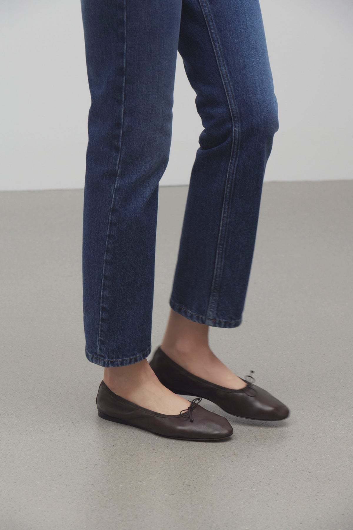 The Row Round Head Ballet Shoes In Black