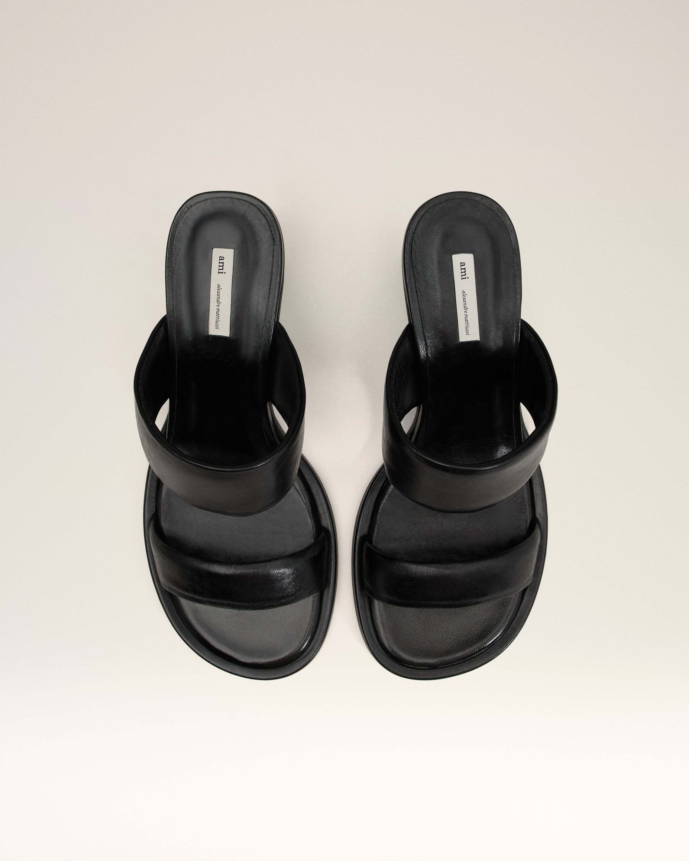Ami Alexandre Mattiussi Round-headed High-heeled Sandals In Black