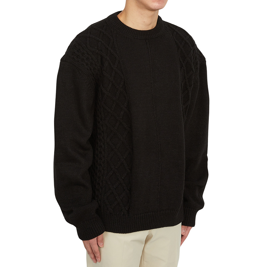 Family First Round Neck Long-sleeved Sweater In Black