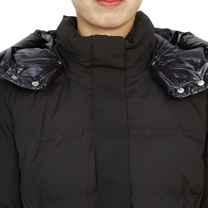 Duvetica Long-sleeved Hooded Down Jacket In Black