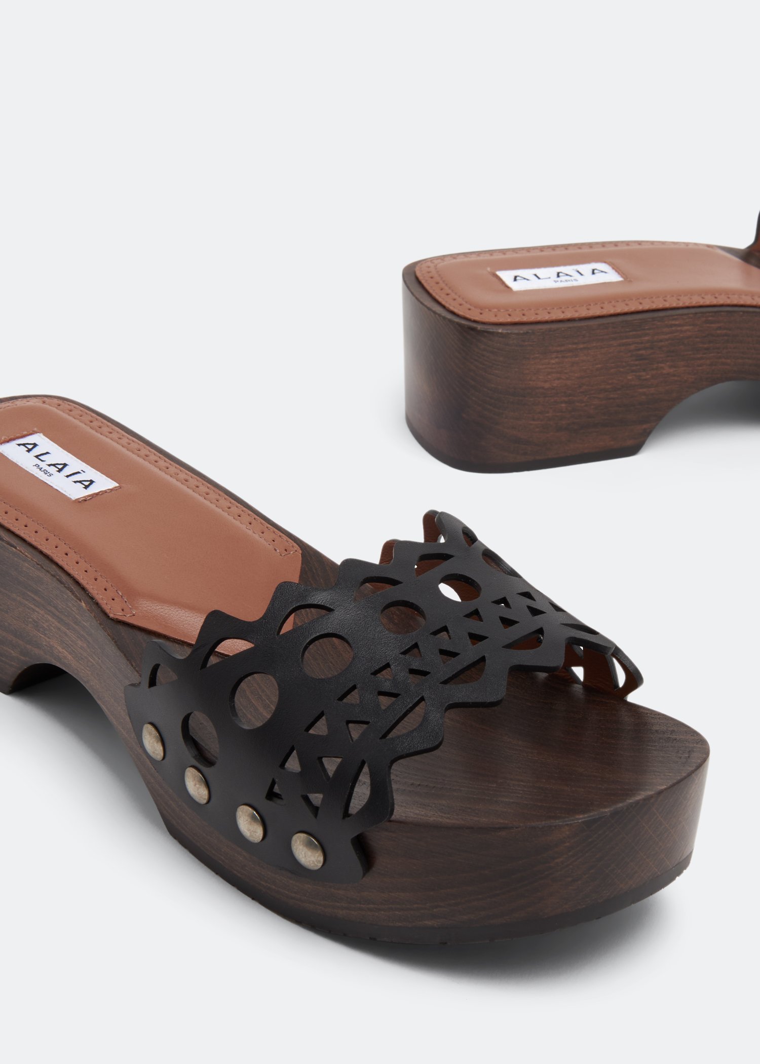 Alaïa Black Wooden Flat Clogs In Black