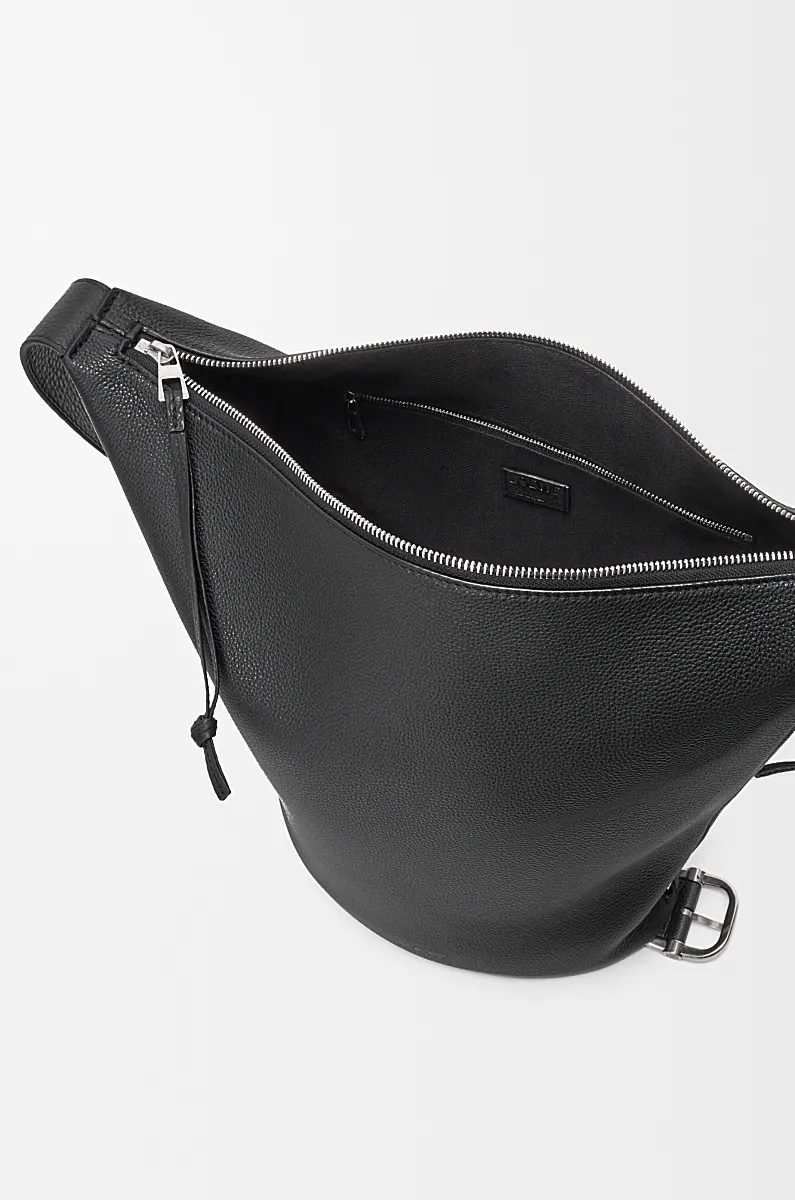 Loewe Loop Bucket In Supple Grained Calfskin In Purple