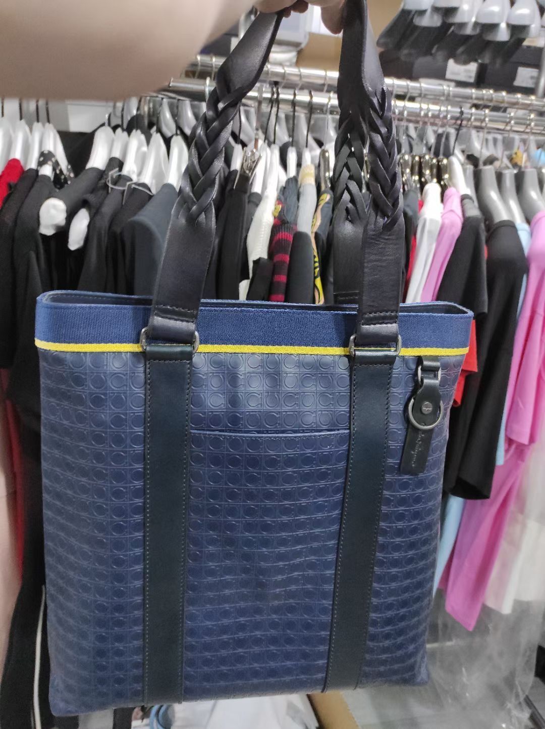 FERRAGAMO LOGO HANDBAG 