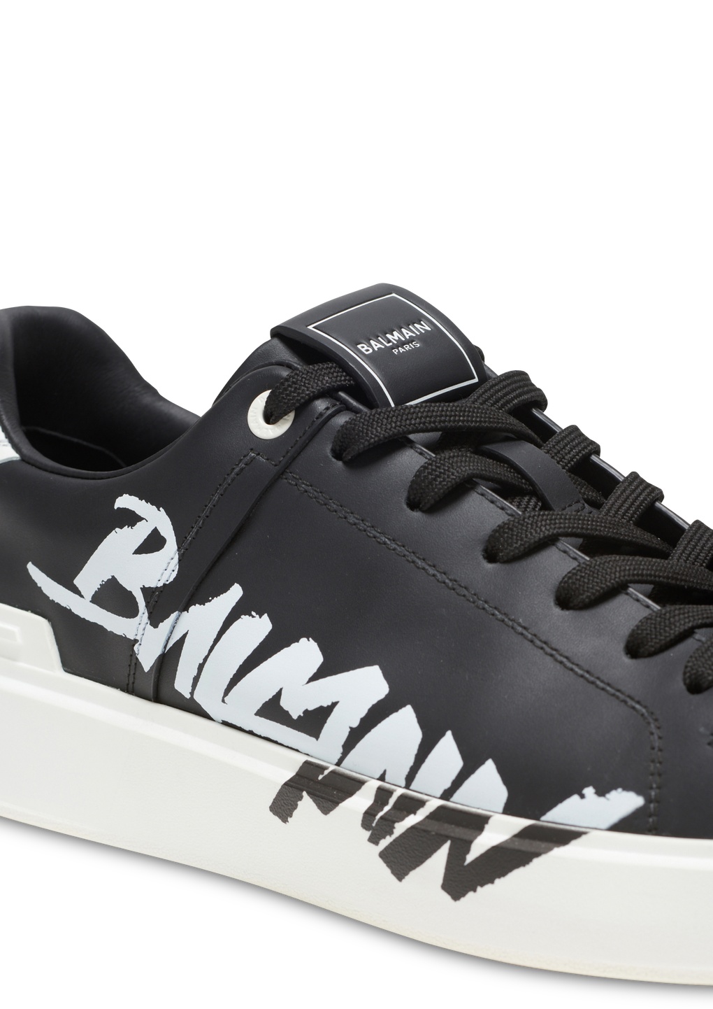 Balmain Rubber Sole Round Toe Low-top Sneakers In White