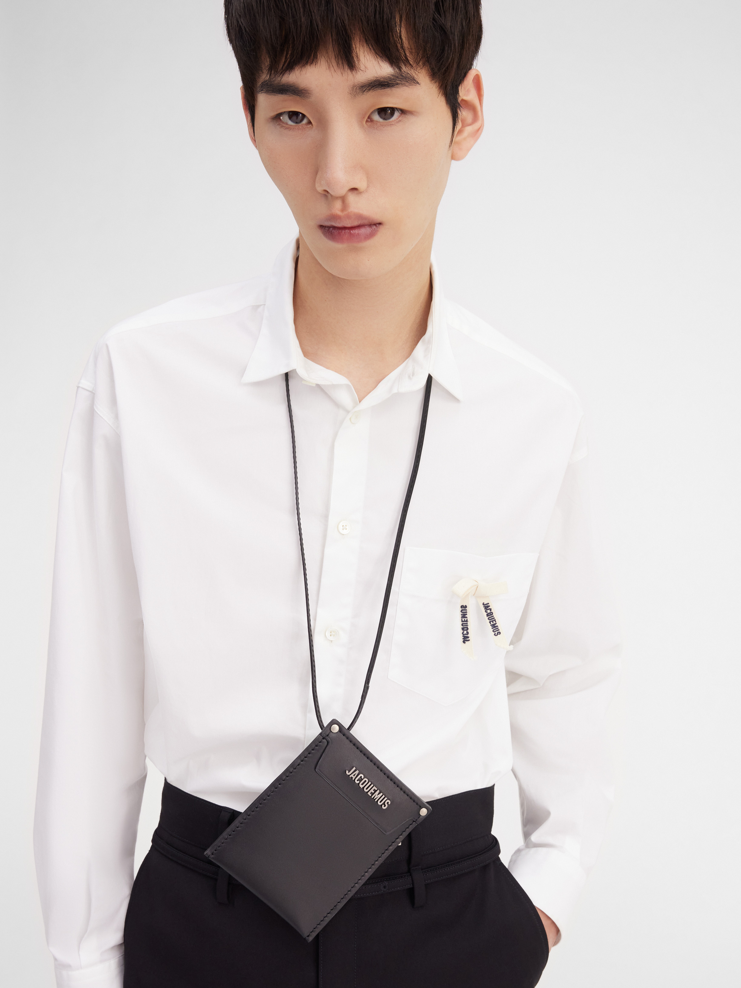 Jacquemus Black Leather Credit Card Holder Le Porte Men In Black